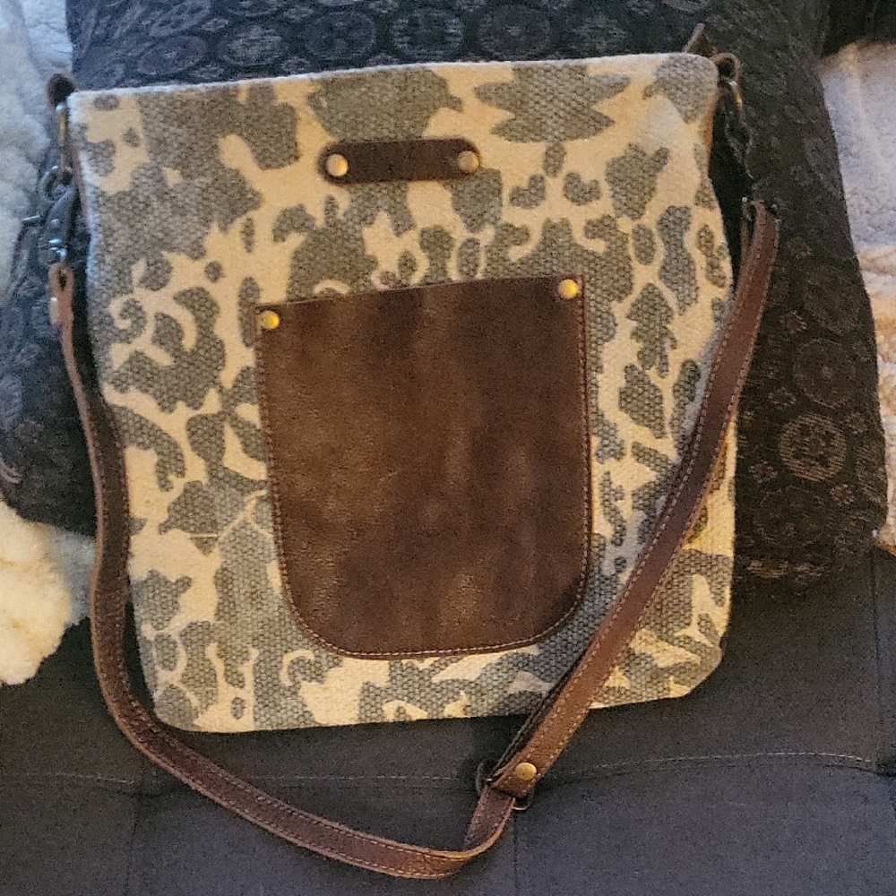 Myra Crossbody Bag/ $6 With Bundle